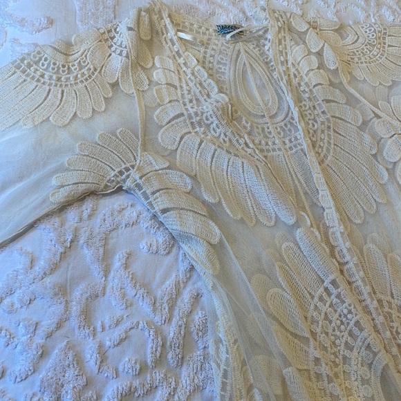 Women lace kimono - Picture 2 of 7